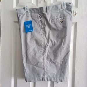 Columbia men's bone head short new.